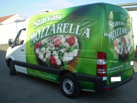 Szarvasi mozzarella Mercedes Sprinter dobozos autómatricázás, autó matricázás