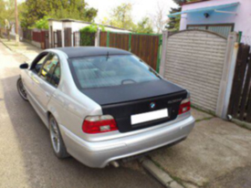BMW 530 D fényes ezüst karosszéria fóliázás, karbon géptetővel és karbon utastértetővel 6