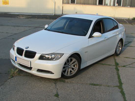 BMW E90 fóliázás: gyöngyházfehér karosszéria fóliázás 3