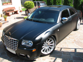Chrysler 300C fóliázás:matt fekete karosszéria fóliázás 3