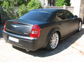 Chrysler 300C fóliázás:matt fekete karosszéria fóliázás 7