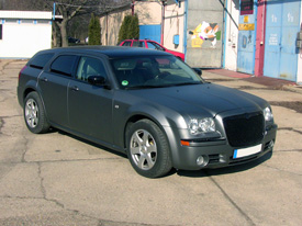 Chrysler 300C kombi fóliázás: matt grafit, üveghatású tető karosszéria fóliázás 1
