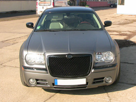Chrysler 300C kombi fóliázás: matt grafit, üveghatású tető karosszéria fóliázás 2