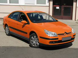 Citroen C5 fóliázás: fényes narancssárga karosszéria fóliázás 1