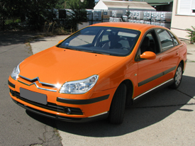 Citroen C5 fóliázás: fényes narancssárga karosszéria fóliázás 3