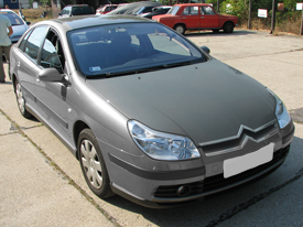 Citroen C5 fóliázás: fényes narancssárga karosszéria fóliázás 5