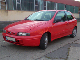 Fiat bravo fóliázás: fényes mély vörös karosszéria fóliázás 3