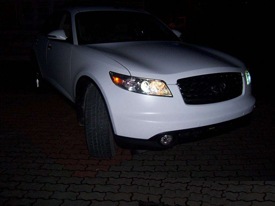 Infiniti FX35 matt feh&eacute;r aut&oacute;f&oacute;li&aacute;z&aacute;s