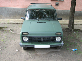 Lada Niva fóliázás: matt katonai zöld karosszéria fóliázás 2