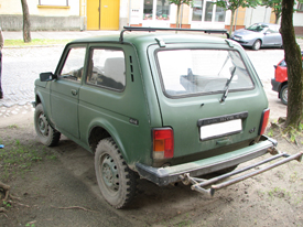 Lada Niva fóliázás: matt katonai zöld karosszéria fóliázás 6