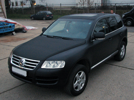 VolksWagen Touareg fóliázás: matt fekete karosszéria fóliázás 3