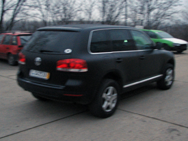 VolksWagen Touareg fóliázás: matt fekete karosszéria fóliázás 7